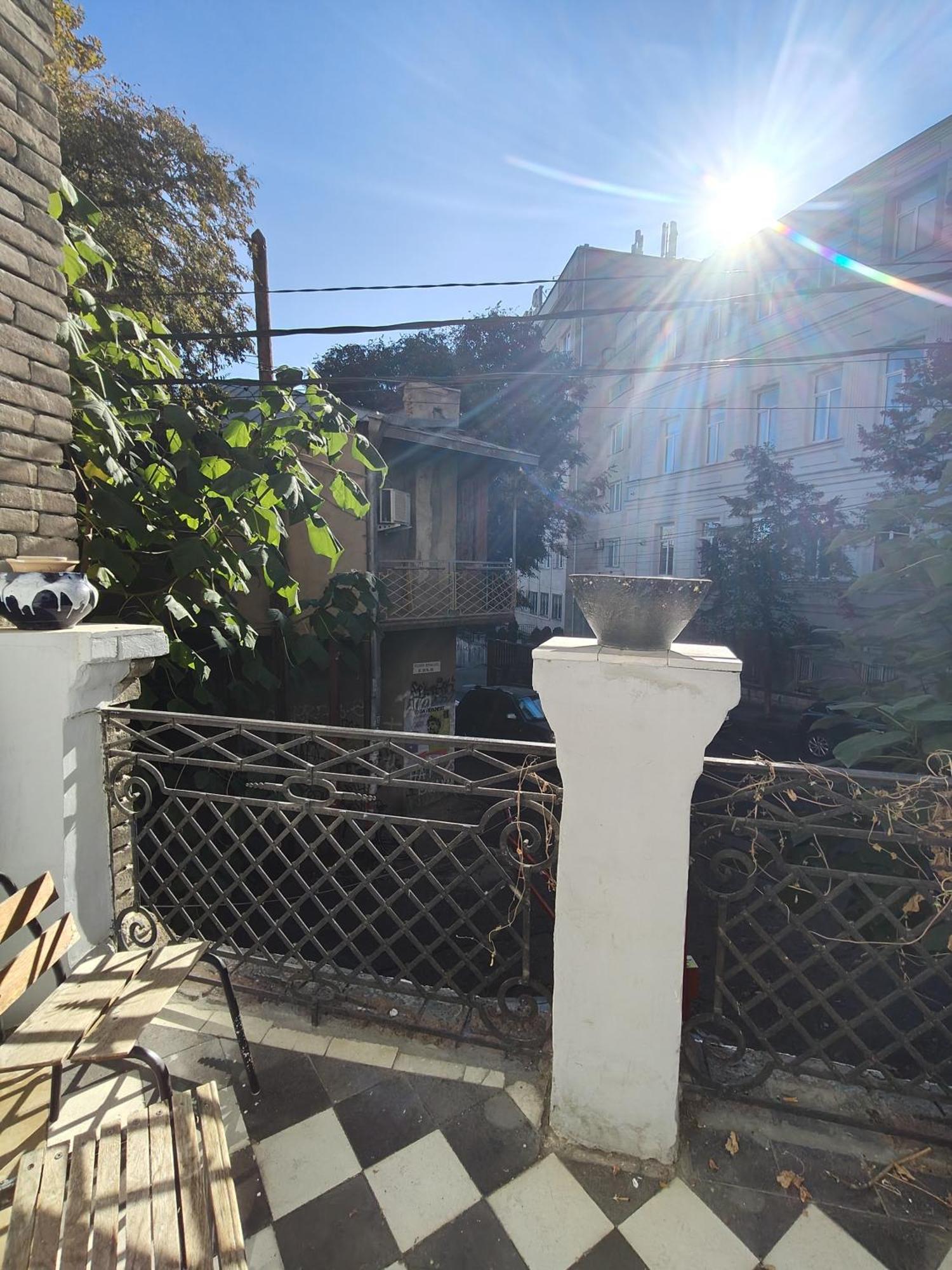 Ambience Hostel & Apartments Tbilisi Bagian luar foto