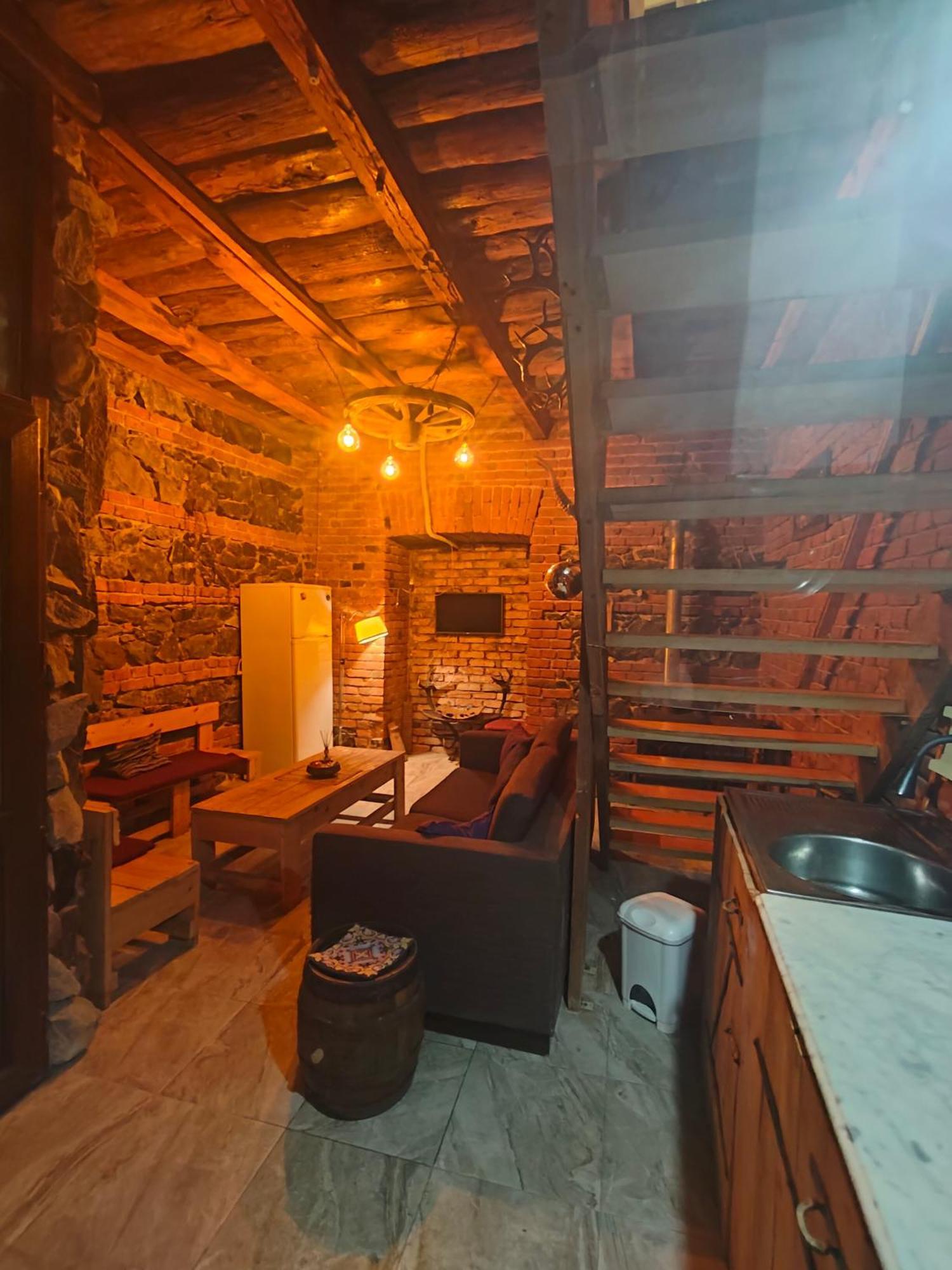 Ambience Hostel & Apartments Tbilisi Bagian luar foto